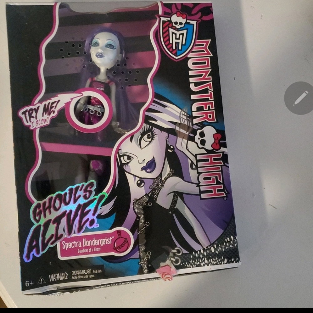 Monster High Generation 1 Ghoul’s Alive! Spectra Vondergeist